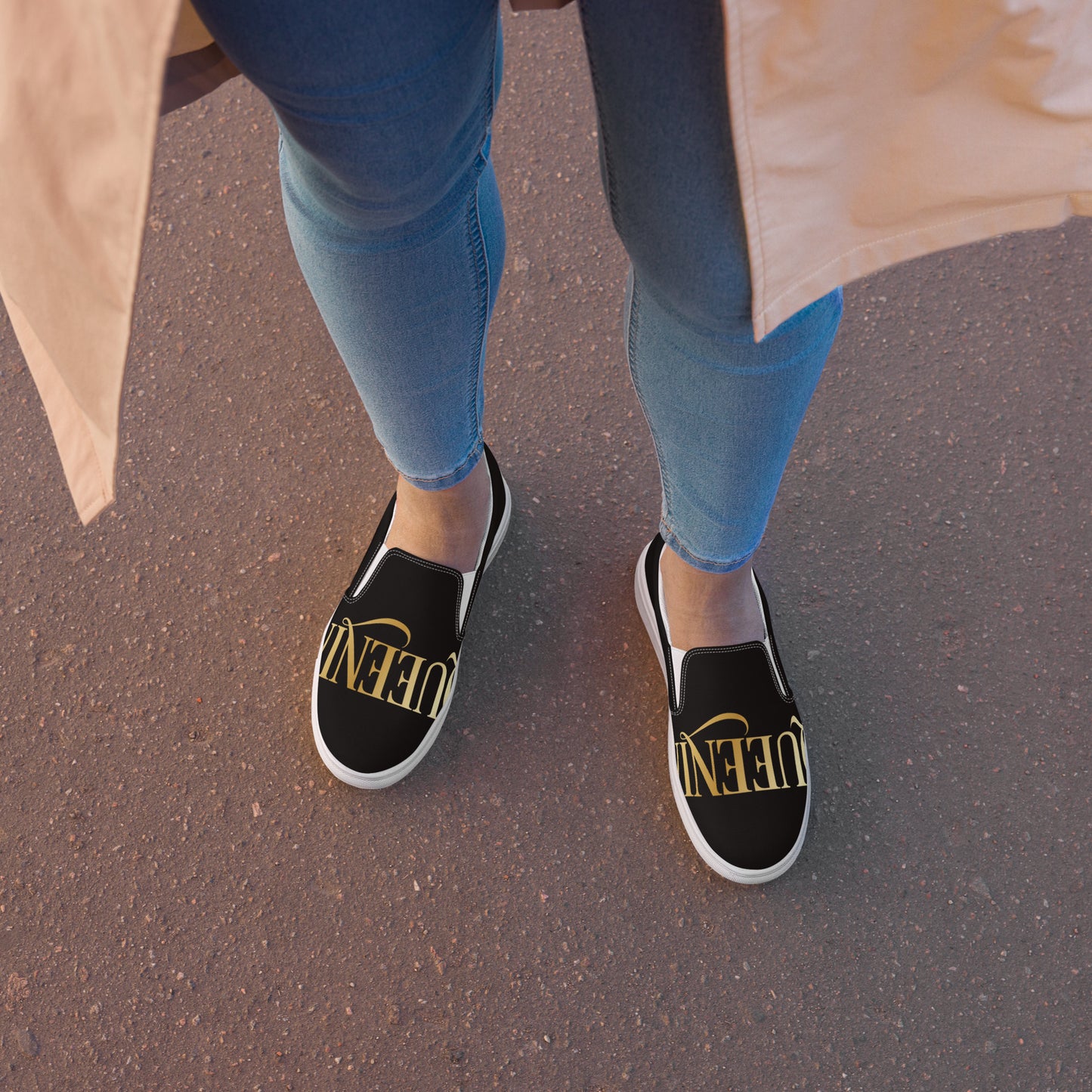 Shiba's slip-on canvas shoes